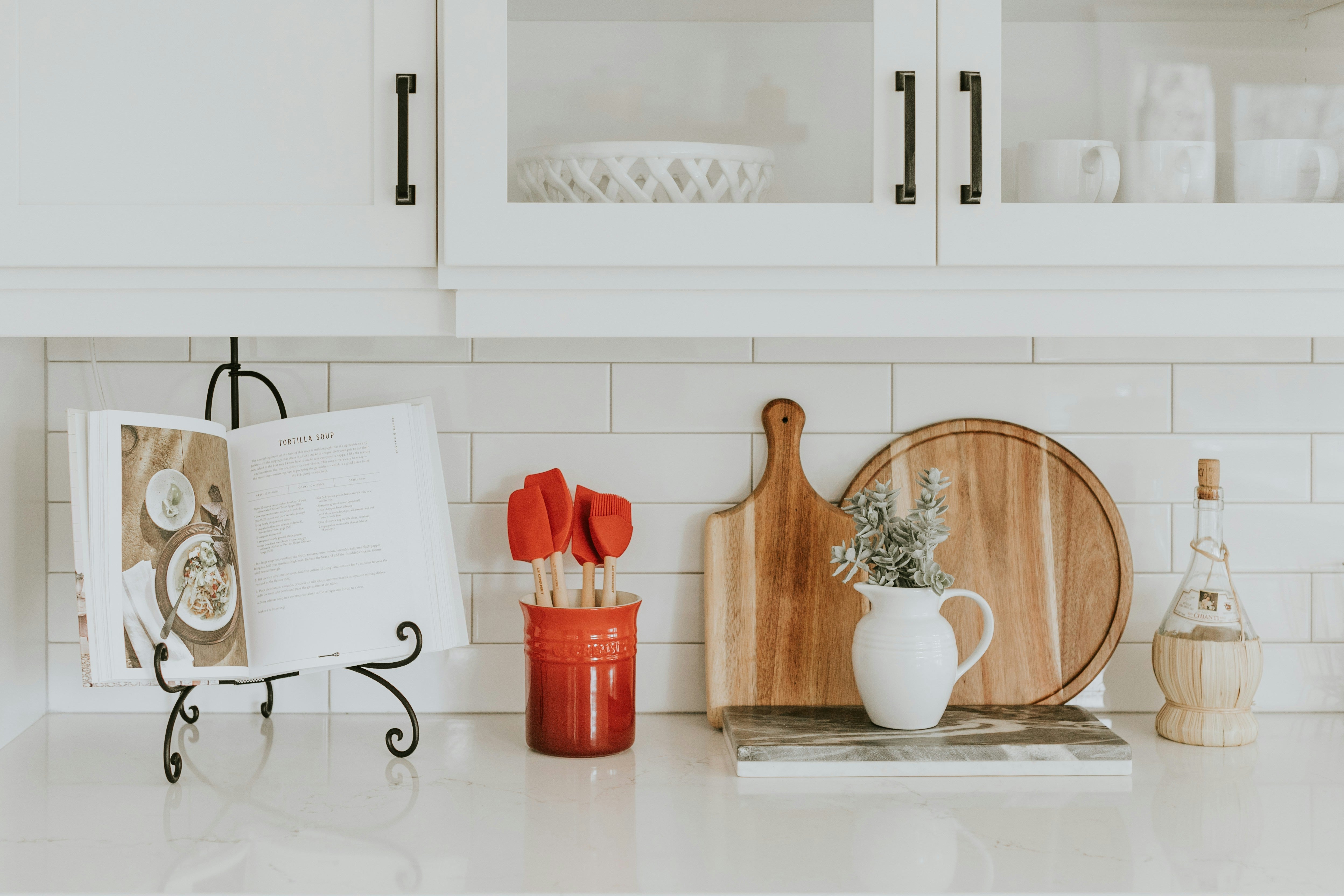 Kitchen & Dining