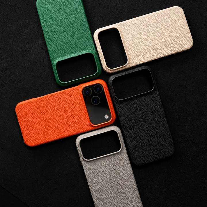 Patina Leather Iphone 17 Case