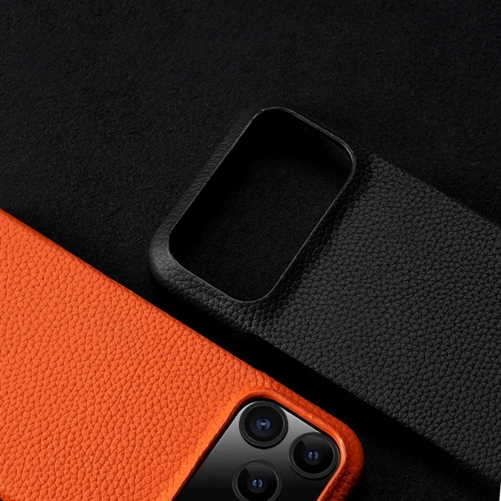 Patina Leather Iphone 17 Case